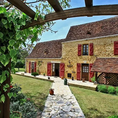 Nadaillac-de-rouge Sleeps 8 Pool Air Con Wifi